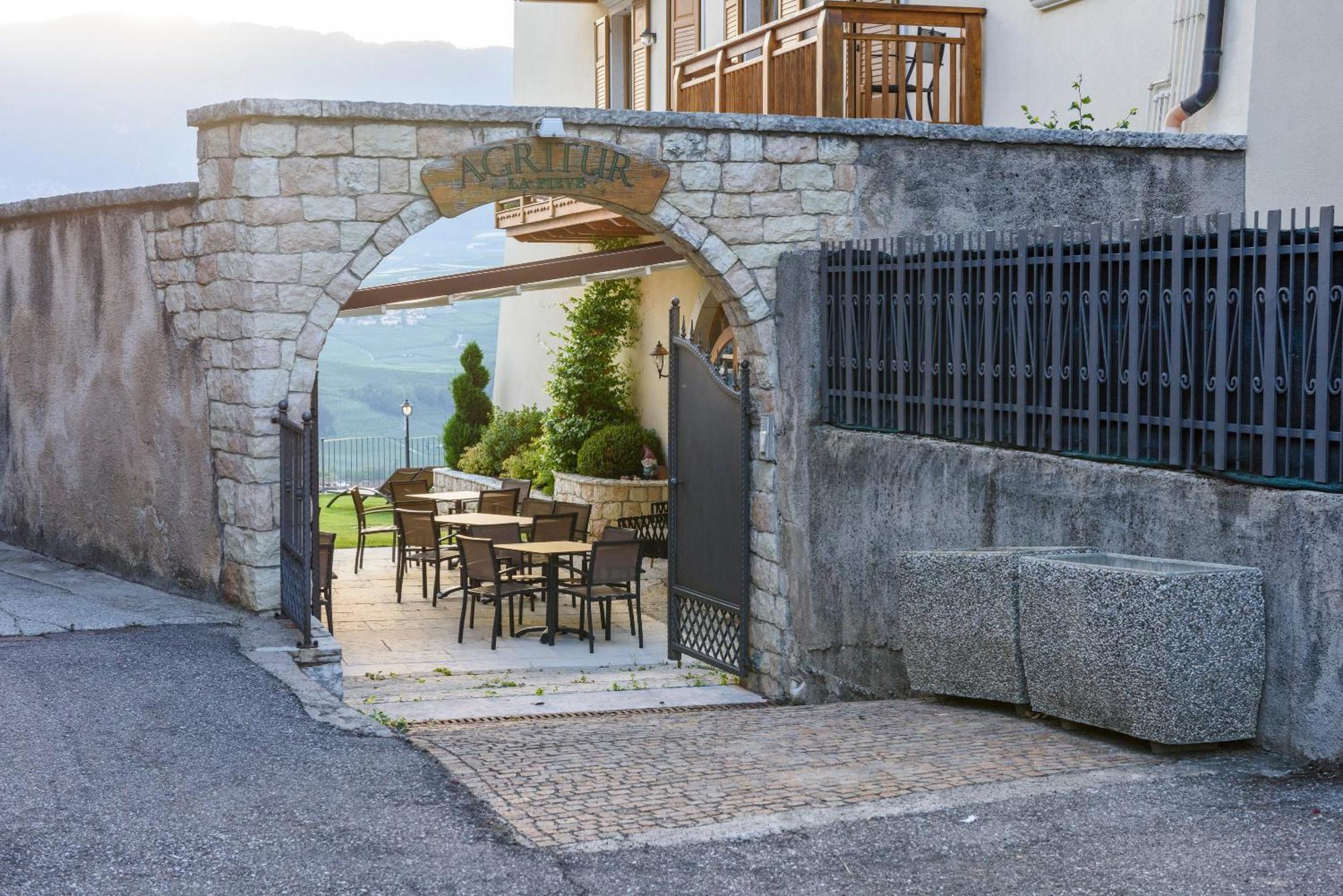 Taio Agritur La Pieveヴィラ エクステリア 写真